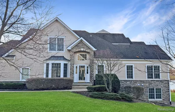 Novi, MI 48374 2537,24751 REEDS POINTE Drive