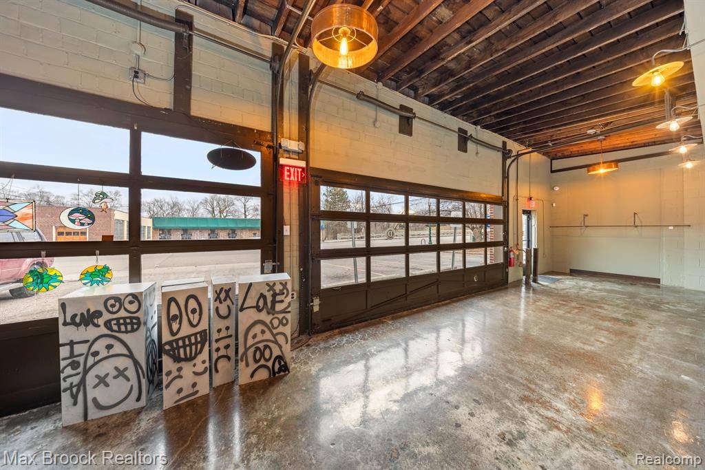 Ypsilanti, MI 48198 3953,1145 E CROSS Street