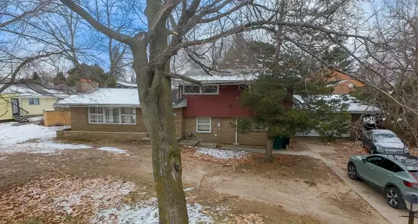 3343 S WAVERLY Road, Lansing, MI 48911 1468