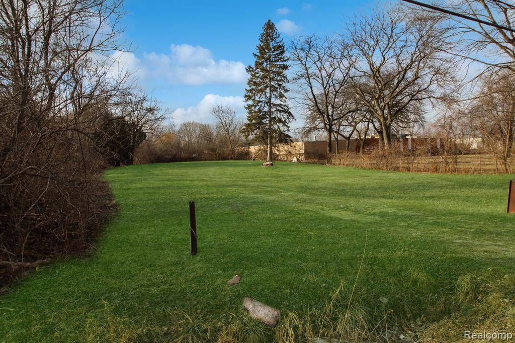 11398 HARRISON, Romulus, MI 48174 2722