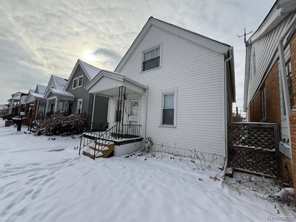 Hamtramck, MI 48212 3008,11685 MITCHELL Street