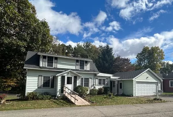 111 MAPLE Street, Stockbridge, MI 49285 9732