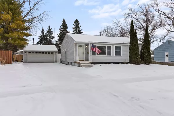 Fenton, MI 48430 1470,815 SOUTHWOOD Drive