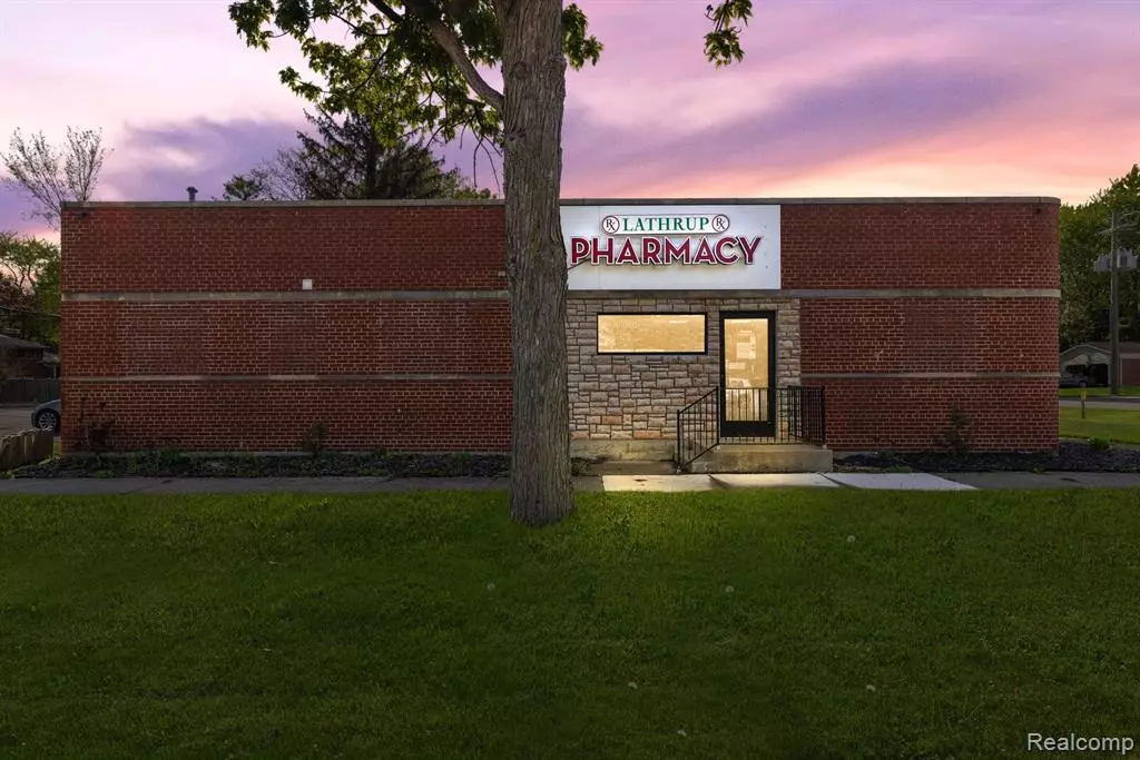 Lathrup Village, MI 48076 3406,27241 SOUTHFIELD Road