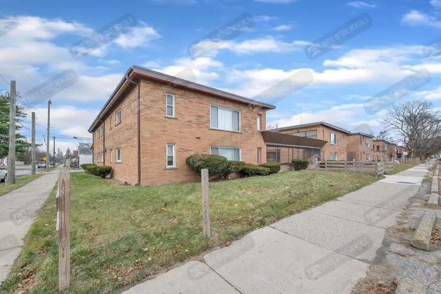 16701 GREENFIELD Road, Detroit, MI 48235 3832