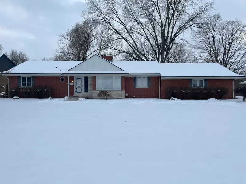 43 W BREITMEYER, Mount Clemens, MI 48043 2136