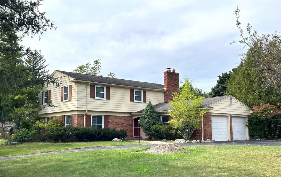 4746 HEDGEWOOD Drive, Bloomfield Hills, MI 48301 1032