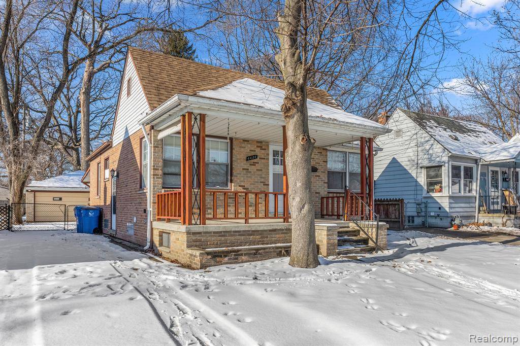 Dearborn Heights, MI 48125 2110,4434 CORNELL Street