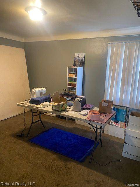 Highland Park, MI 48203 2385,494 W GOLDEN GATE