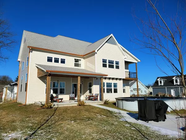 Algonac, MI 48001 1303,102 DELTA Drive