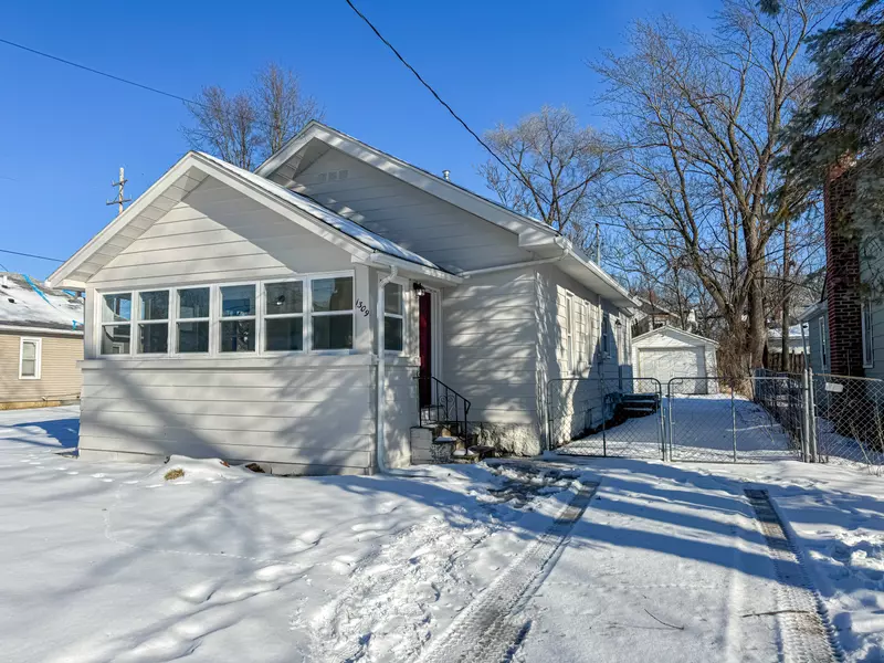 1309 KNAPP Avenue, Flint, MI 48503 3237