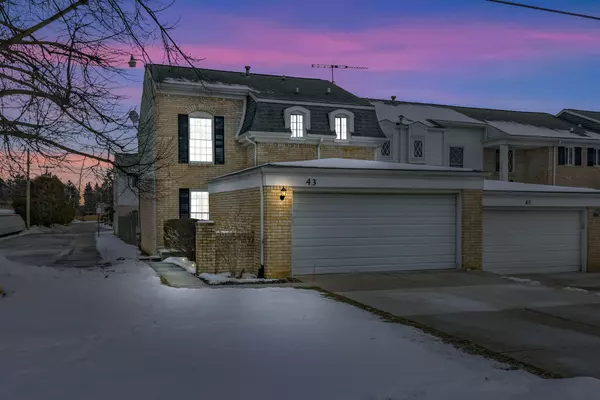 43 CANTERBURY TRAIL Drive, Rochester Hills, MI 48309 2002