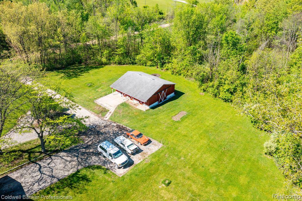 Howell, MI 48855 8048,8899 DWYER Road