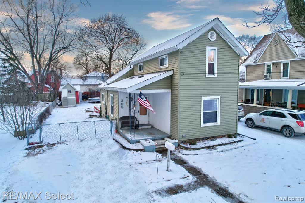 305 N MARQUETTE Street, Durand, MI 48429 1329
