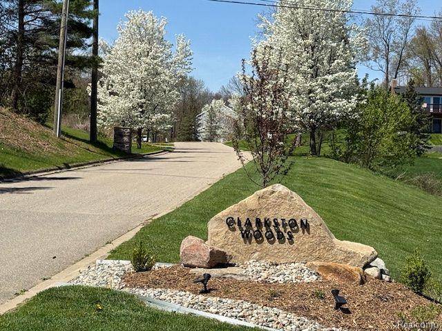 Davisburg, MI 48350 3456,11999 Scenic Valley