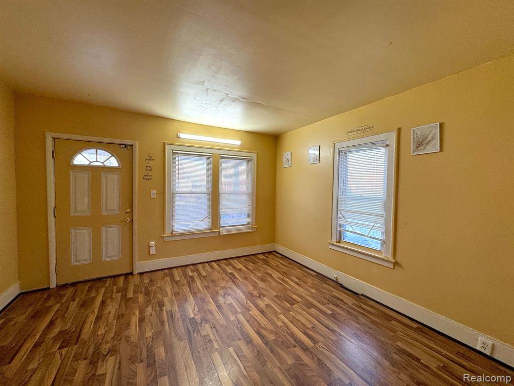Warren, MI 48091 2982,7534 FISHER Avenue