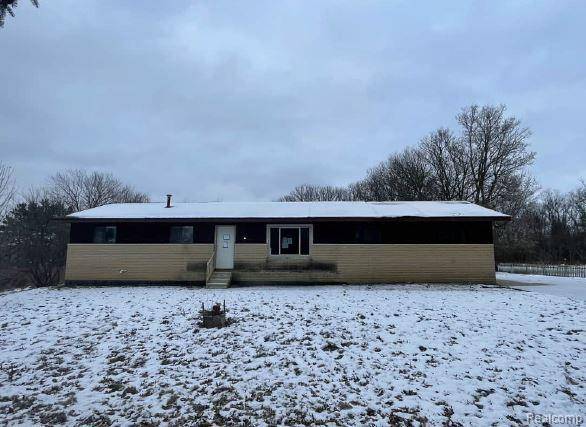 2305 S FAIRGROUNDS Road, Imlay City, MI 48444 9749