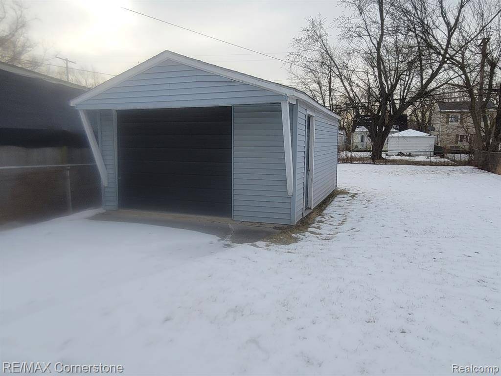Garden City, MI 48135 3438,29709 BALMORAL Street