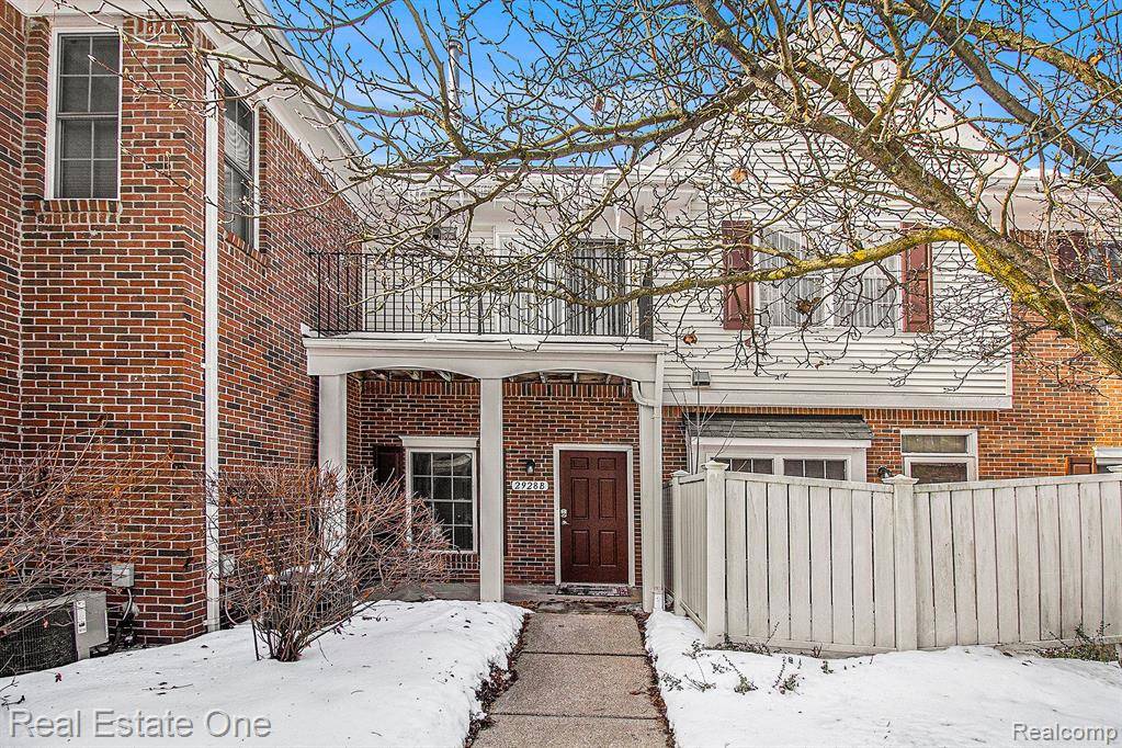 2928 COTTONWOOD Drive,  Waterford,  MI 48328 4913