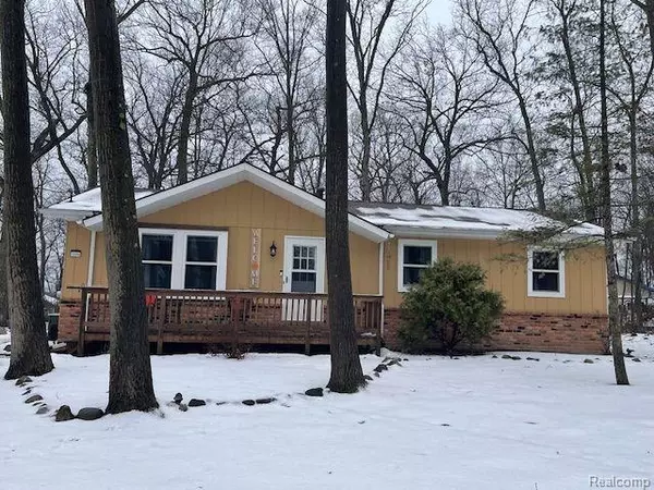 1508 ODETTE, Hartland, MI 48353 3443