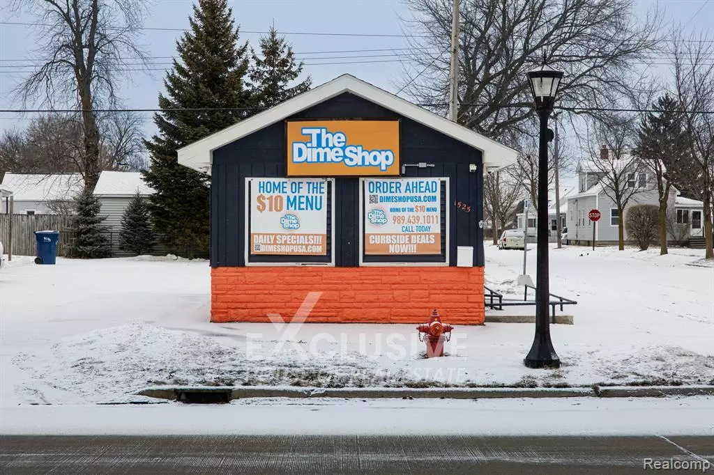 Bay City, MI 48708 8536,1525 BROADWAY Street
