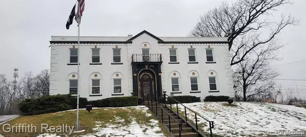218 E GRAND RIVER Avenue, Brighton, MI 48116 1512