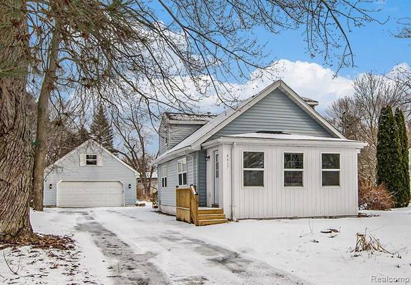 4417 BALLARD Road, Lansing, MI 48911 2934