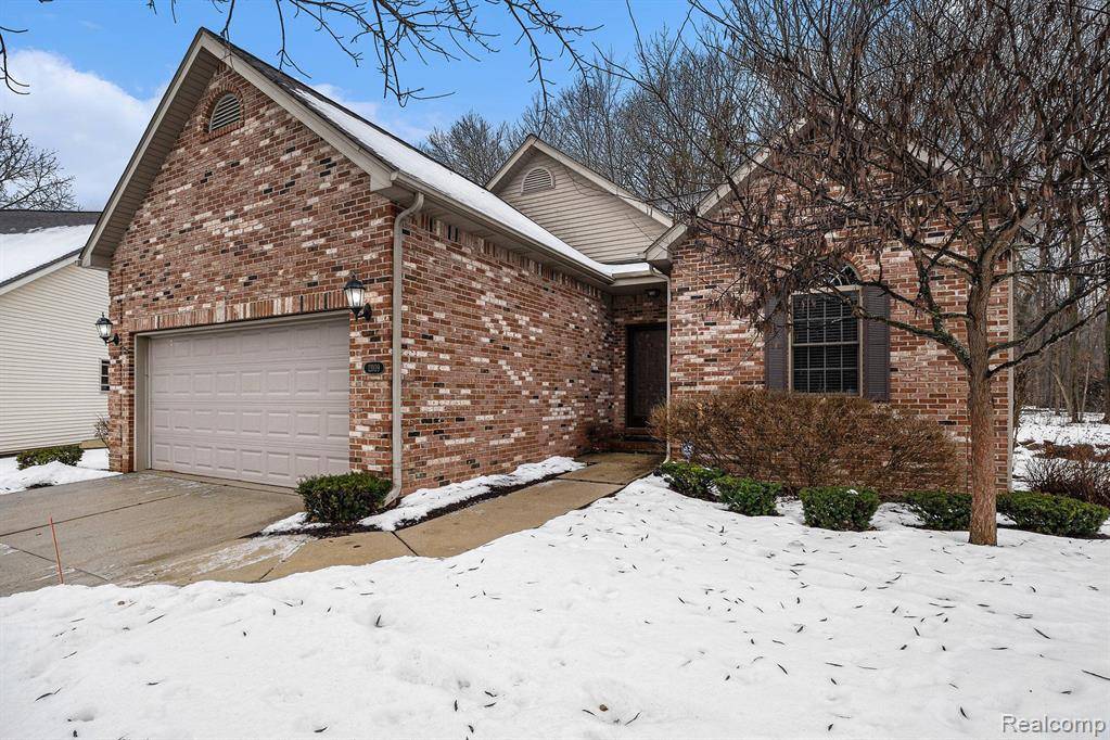 13109 HARBOR LANDINGS Drive,  Fenton,  MI 48430 3900