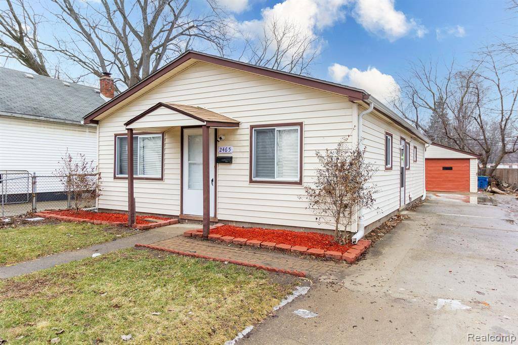 Warren, MI 48091 3289,2465 WALTZ Avenue