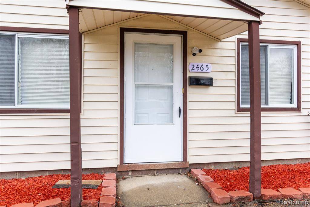 Warren, MI 48091 3289,2465 WALTZ Avenue