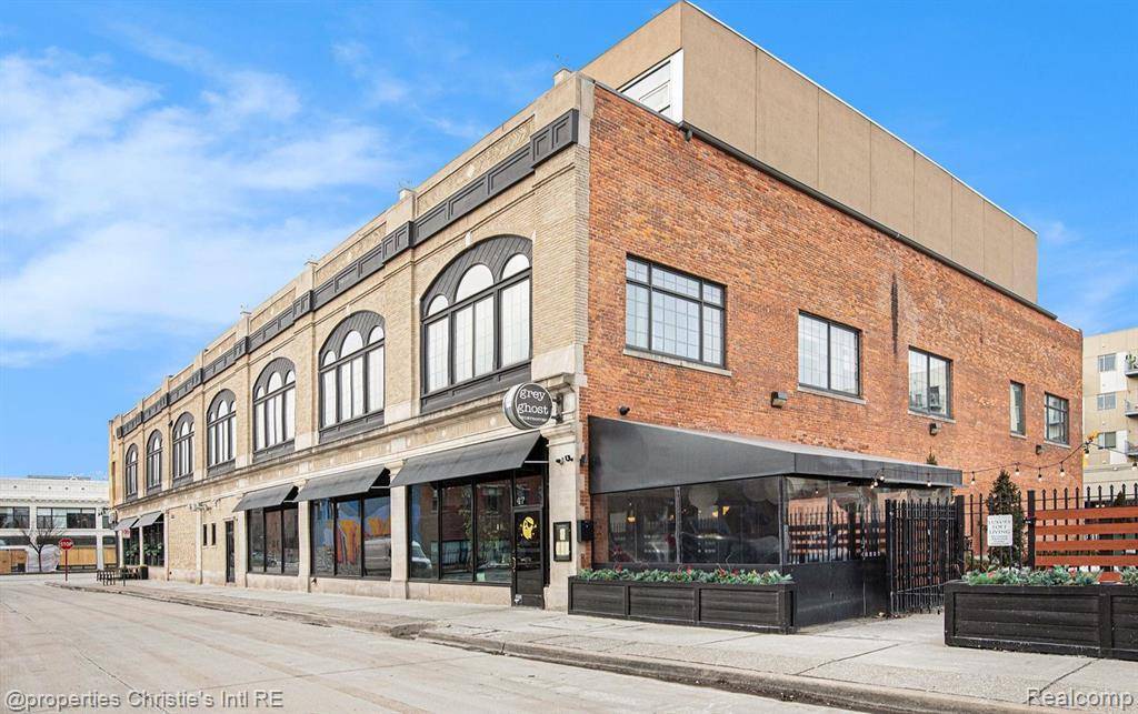3100 Woodward Avenue, Detroit, MI 48201 2740