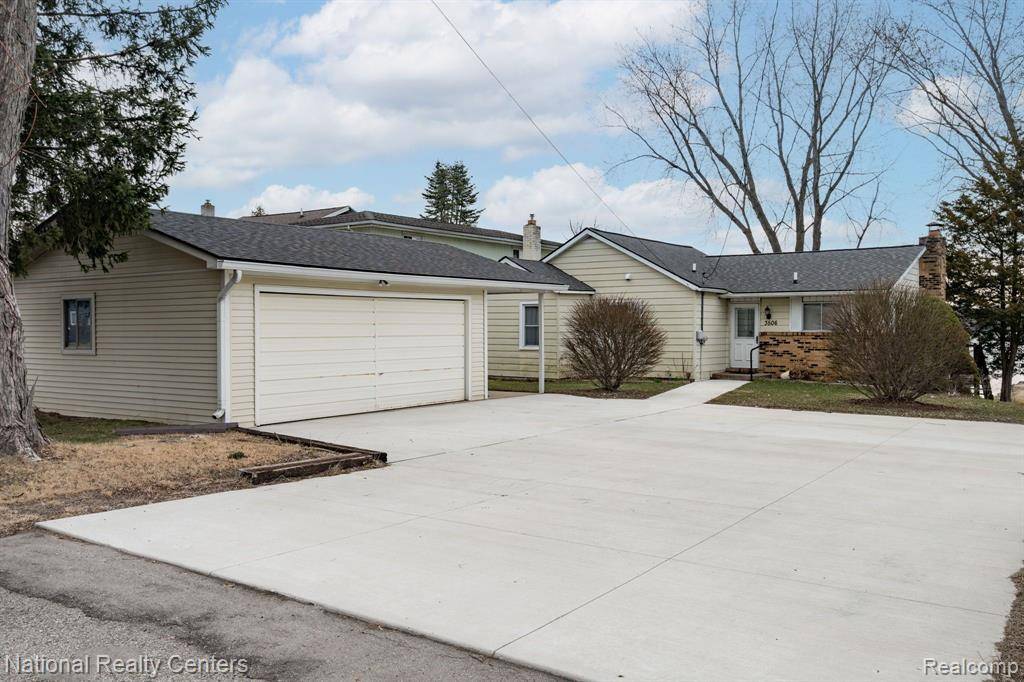 Commerce Twp, MI 48382 1936,3506 MOBERLY Drive