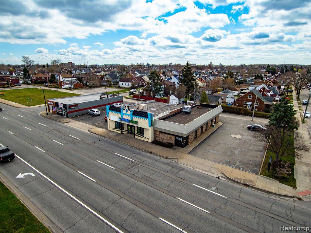 Dearborn, MI 48126 3174,14455 FORD Road