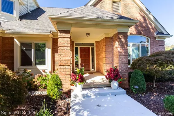 Troy, MI 48098 6625,4903 SEASONS Court