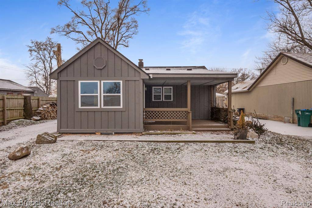 22025 SPRINGBROOK Avenue, Farmington Hills, MI 48336 4349