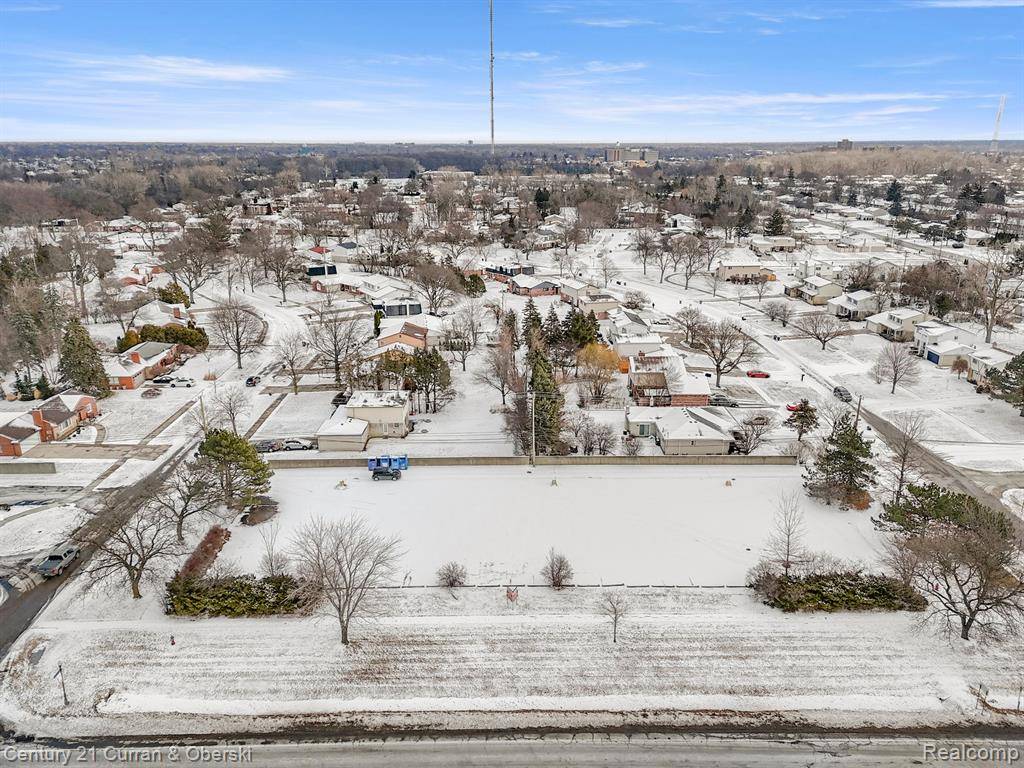 26026 SOUTHFIELD Road, Lathrup Village, MI 48076 4527