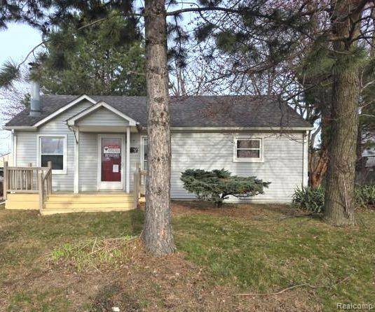 30052 SCHOENHERR Road, Warren, MI 48088 3125