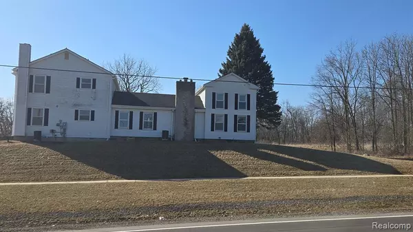 Walled Lake, MI 48377 1501,41121 W 14 Mile Road