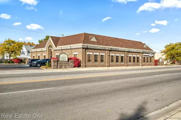 Dearborn, MI 48126 3257,5245 SCHAEFER Road