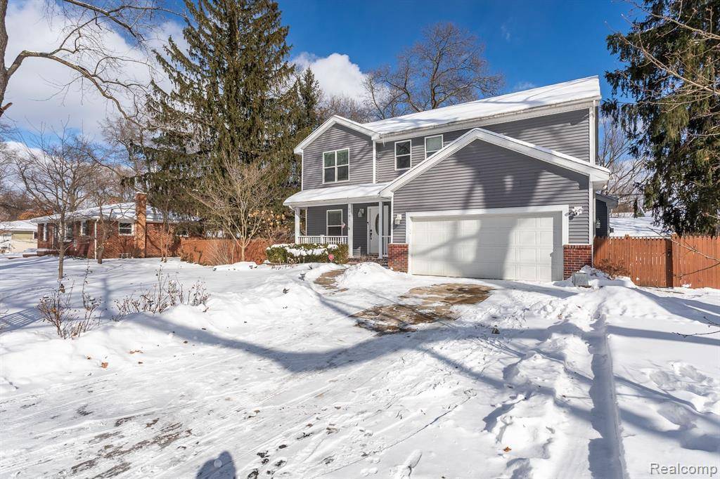 West Bloomfield, MI 48323 1251,4191 HILLCREST Circle
