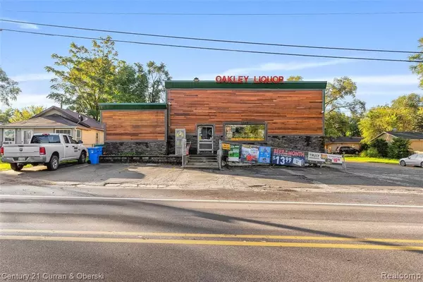 1215 W OAKLEY PARK Road, Commerce Twp, MI 48390 1290