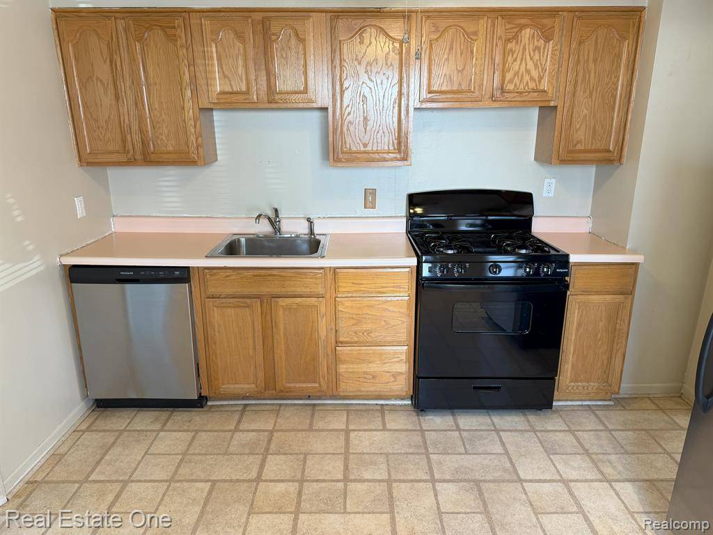 Wyandotte, MI 48192 6309,3805 20TH Street