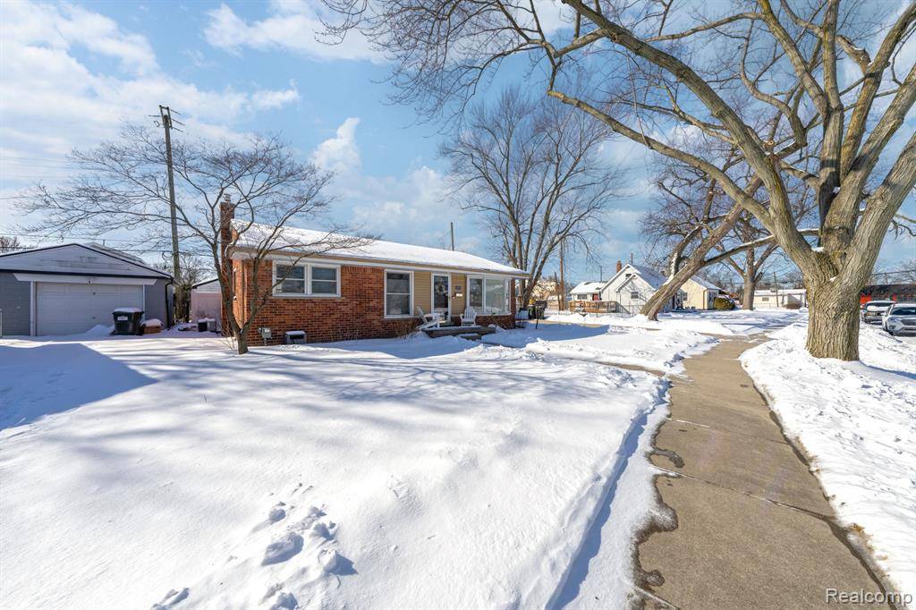 Saint Clair Shores, MI 48081 1956,21600 LAKESHIRE Street