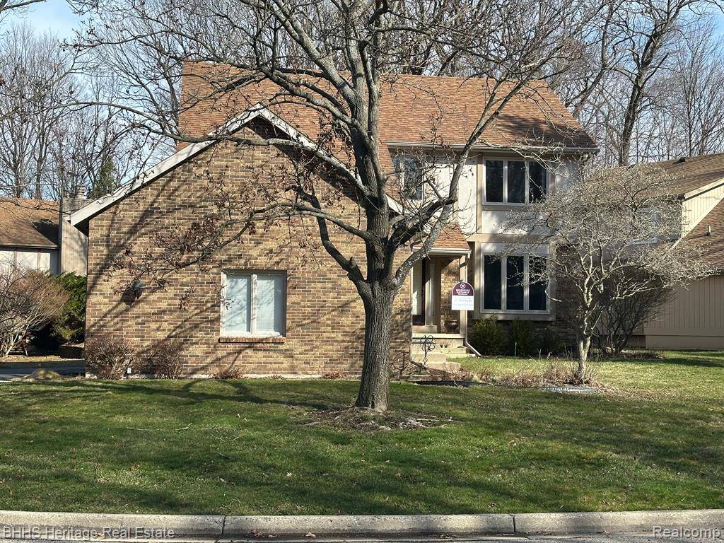Okemos, MI 48864 2067,4431 COPPERHILL Drive