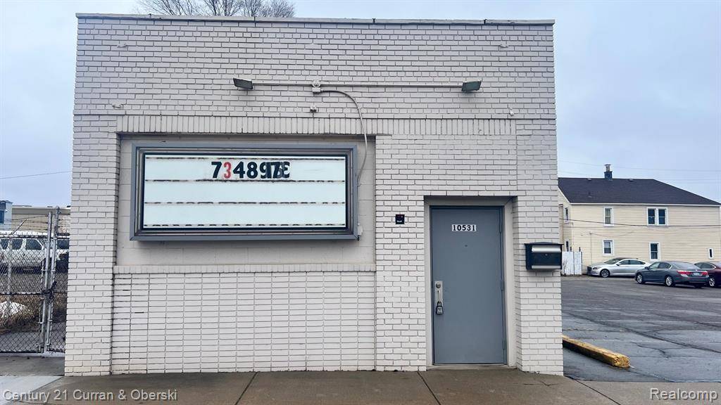 Dearborn, MI 48120 1415,10531 WREN Street