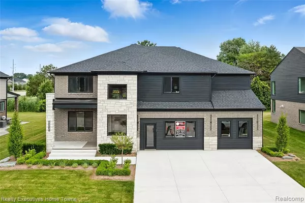 50964 MISTWOOD Drive, Macomb, MI 48042