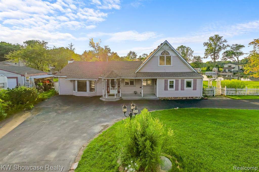 4287 LAKE GROVE, White Lake, MI 48383 1528