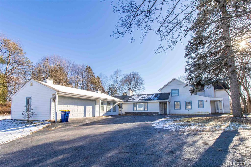 3545 KIRKWAY Road, Bloomfield Hills, MI 48302 1349