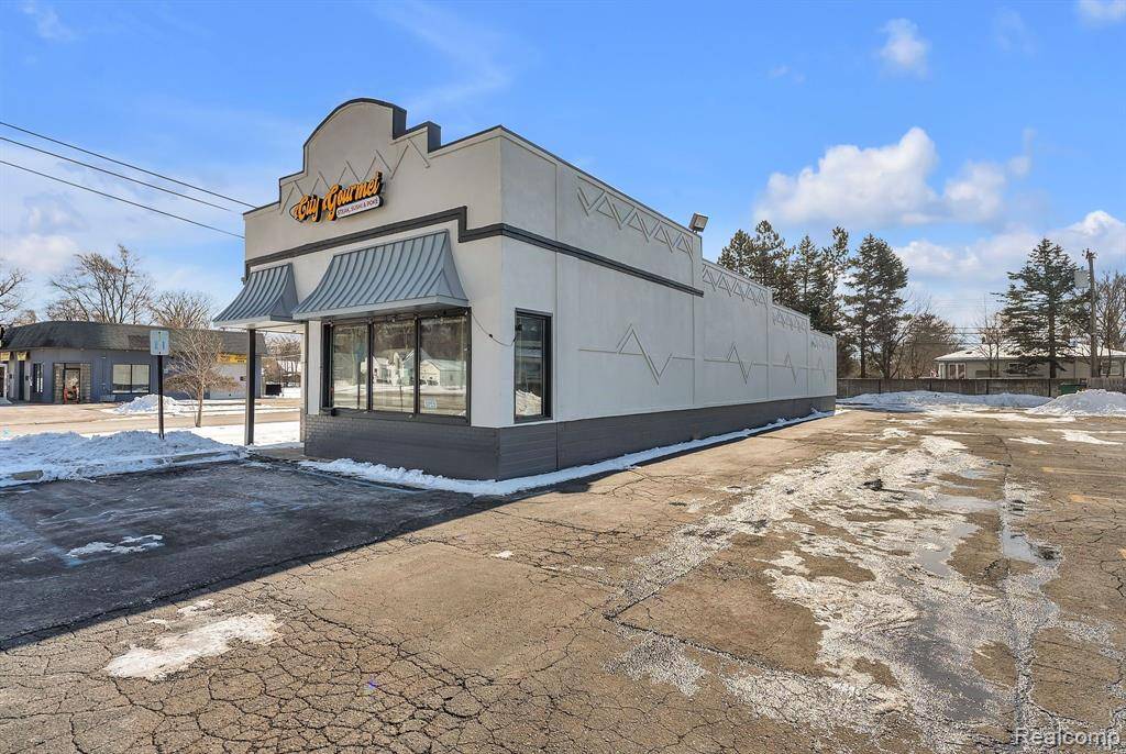 Livonia, MI 48154 3819,28407 5 MILE Road
