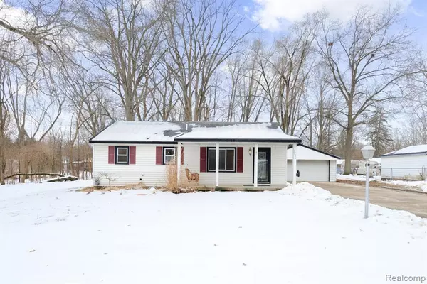 20000 CRANDELL, Belleville, MI 48111 9176